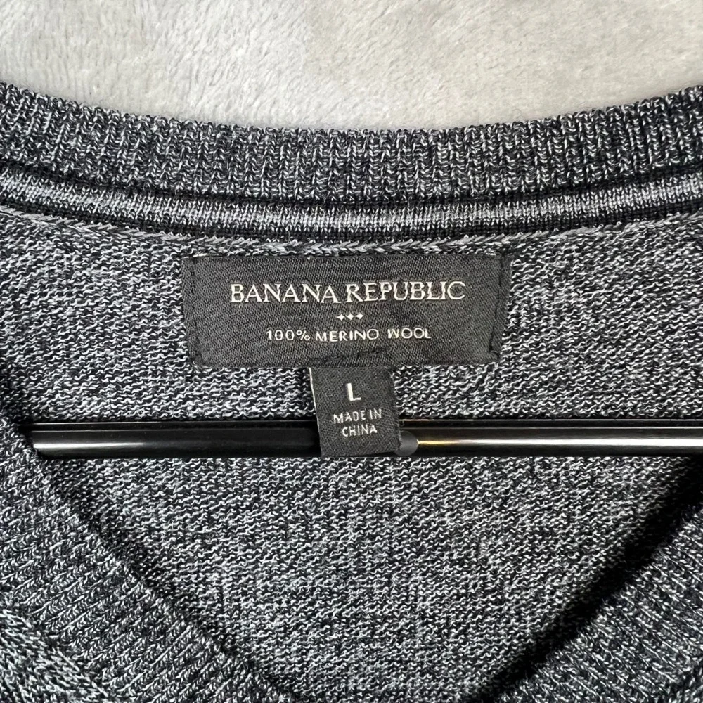 Banana Republic Mens Sweater‎ V Neck Long Sleeve 100% Merino Wool Gray L
